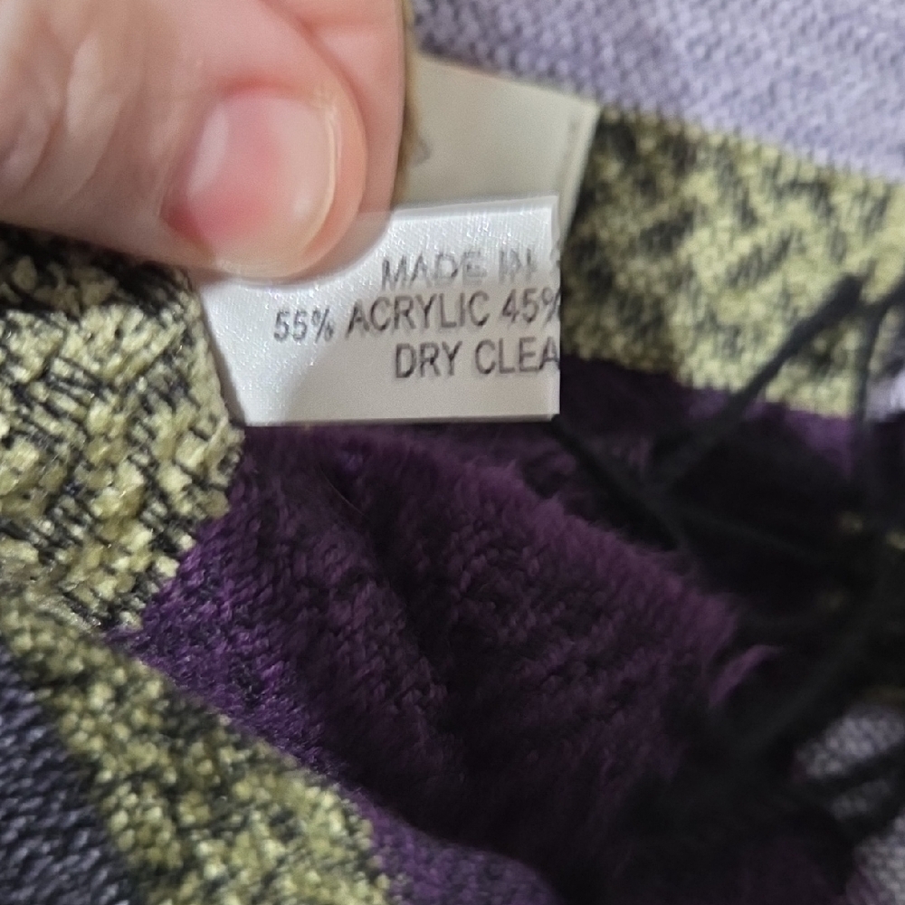 Calzeat Celtic Purple and Green Floral Scarf - Picture 4 of 7